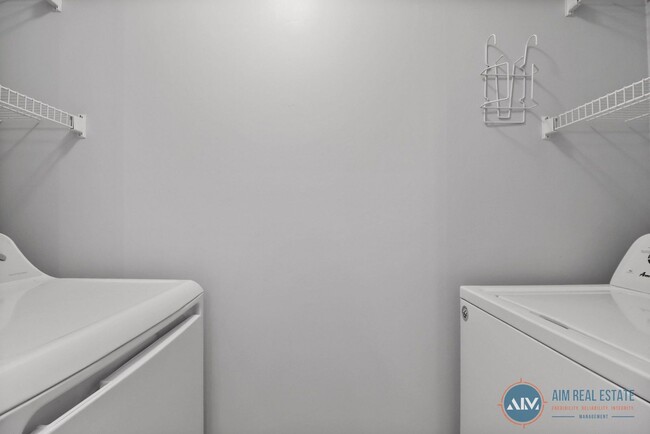 Building Photo - Bright, Freshly Updated 2BR/2BA Condo at T...