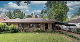 Building Photo - 2464 Monroe Ave