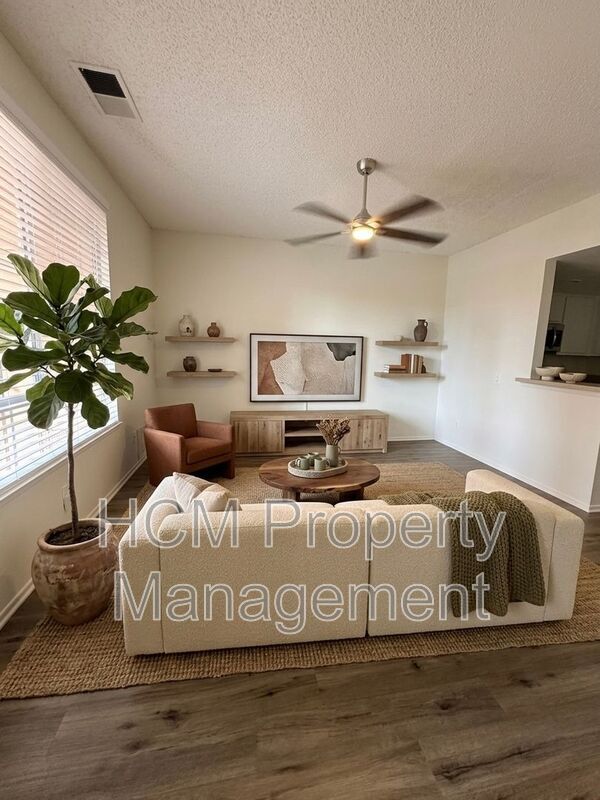 Building Photo - 113 Alberti Aisle