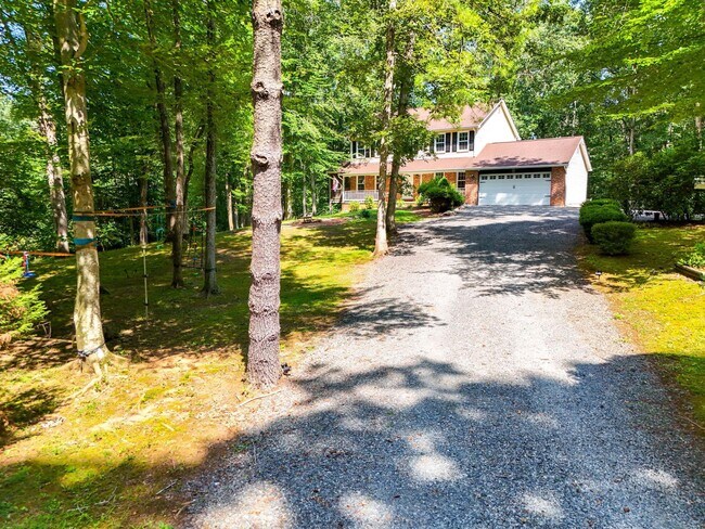 Building Photo - 11109 Ravine Dr