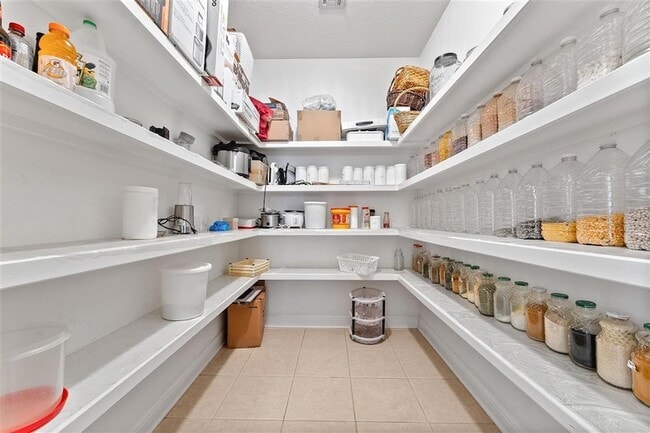 Building Photo - 4140 Primrose Dr