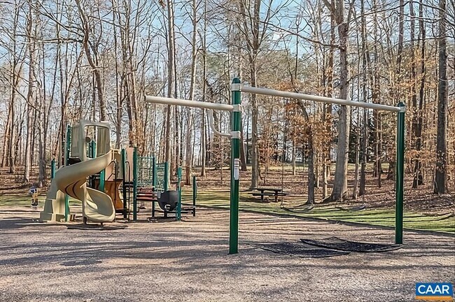 Building Photo - 2028 Landon Ln