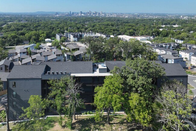 Building Photo - **THIS IS THE ONE IN EAST NASHVILLE**
