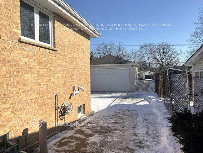 Building Photo - 641 Neva Ave