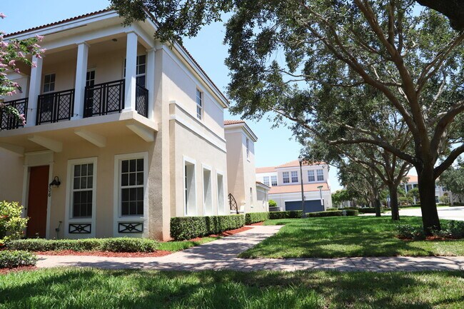 Building Photo - 806 NW 82nd Pl