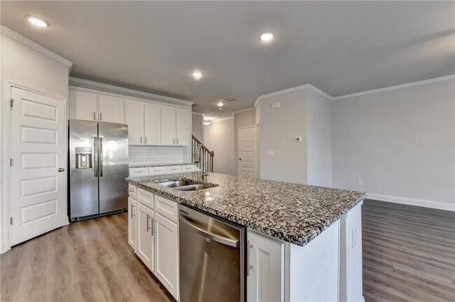Building Photo - 3855 Brookburn Pk