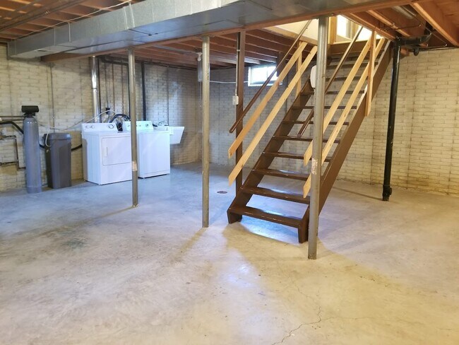 Basement - 1304 12th Ave