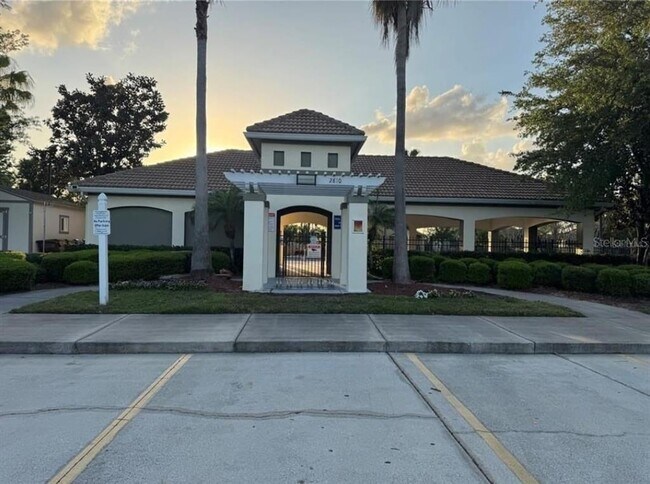 Building Photo - 2823 Maguire Dr