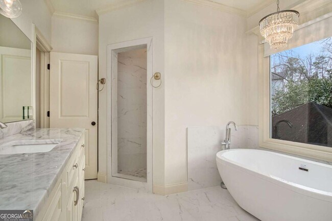 Building Photo - 208 Clarion Ave