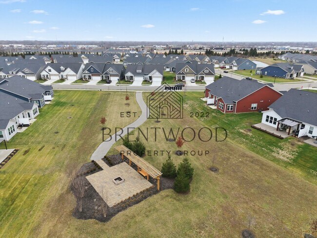 Building Photo - 3 Bed/3 Bath Home with Sunroom in Miller’s Walk – Noblesville