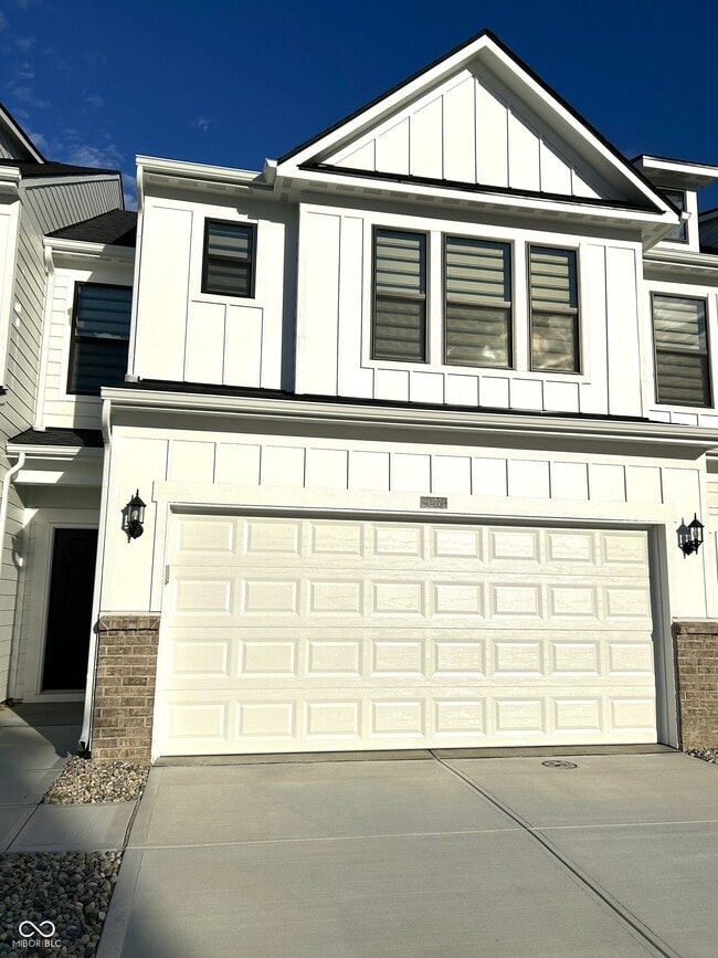 Primary Photo - 3277 Haflinger Dr