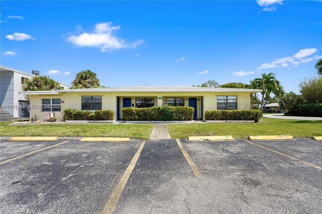 Building Photo - 380 SE 12th Ave