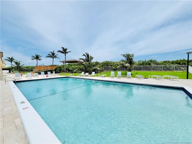 Building Photo - 10680 S Ocean Dr
