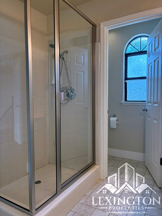 Building Photo - Beautiful, Folsom Home with Pool & Spa in ...