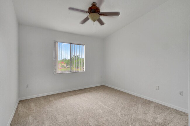 Building Photo - 8297 Key Royal Ln