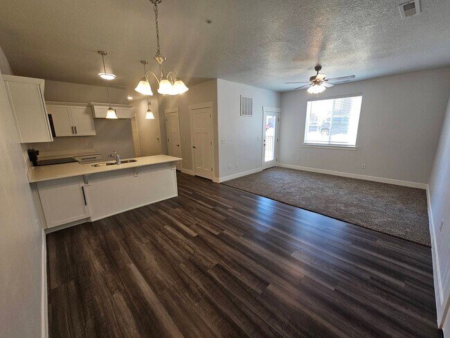 Building Photo - 13526 Maximus Dr