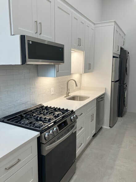 All new kitchen - 2039 Valence St