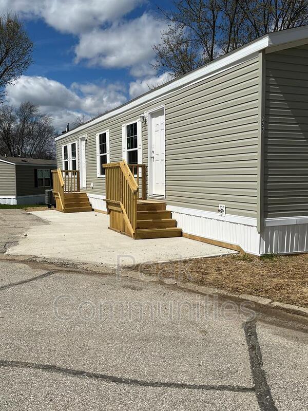 Primary Photo - 355 Shady Brook Hts