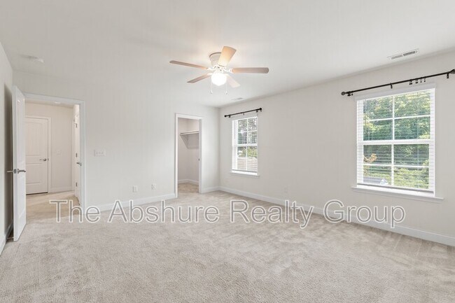 Building Photo - 404 Avery Glenn Way