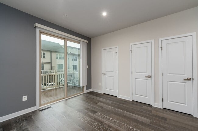 Building Photo - 232 S Newkirk St