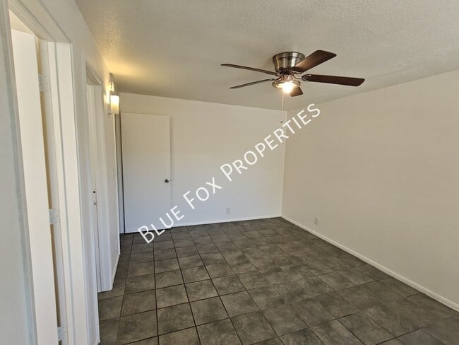 Building Photo - 275 E Norma Ln