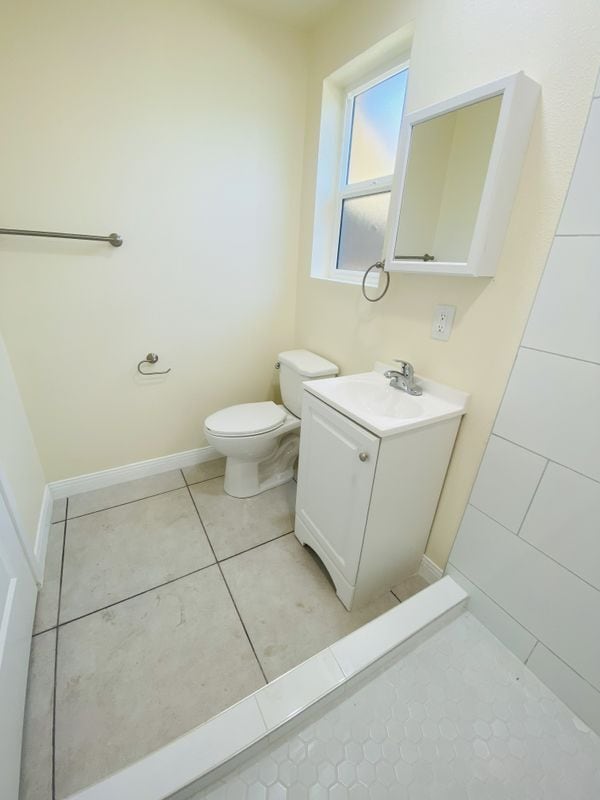 Building Photo - 2558 Lullaby Ln