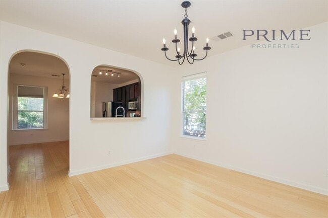 Building Photo - 8410 Dulcet Dr