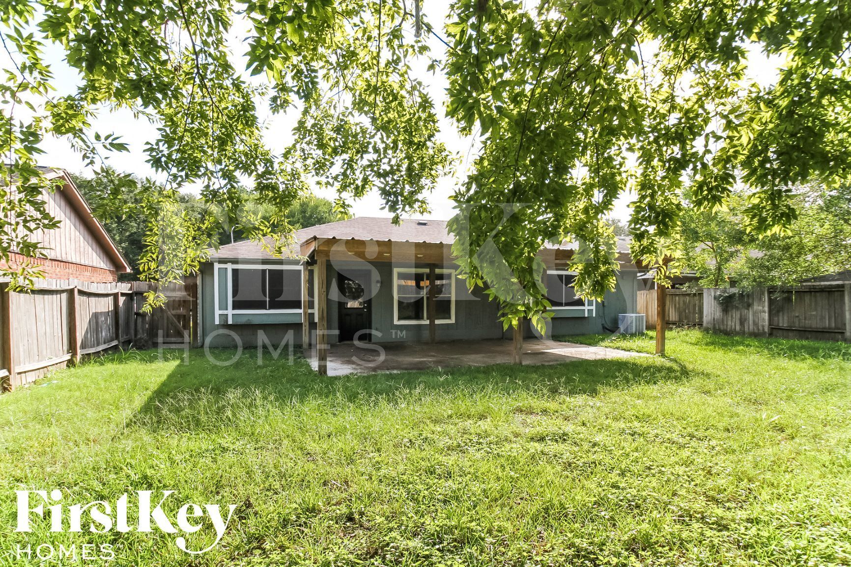 Building Photo - 16710 Lonesome Quail Dr