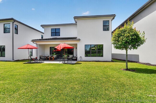 Building Photo - 17333 Rainstream Rd