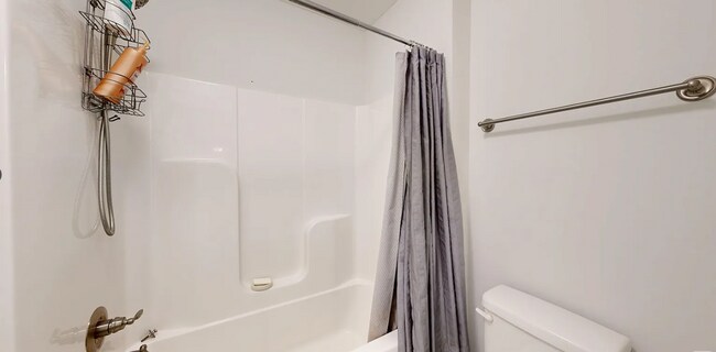 Building Photo - 7453 Coppice Dr