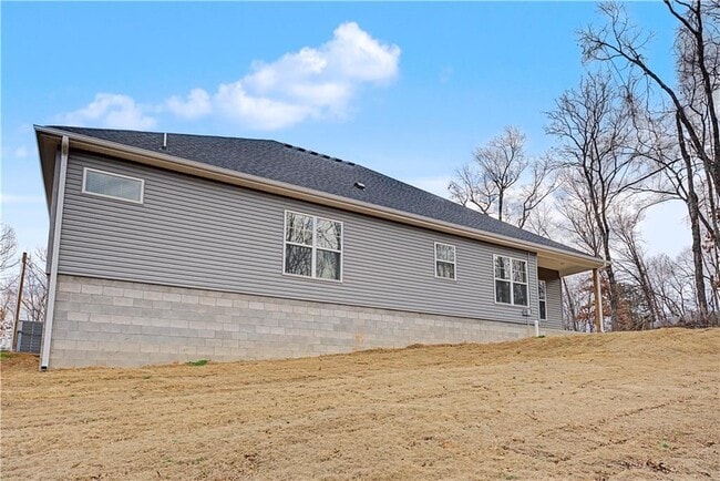 Building Photo - 9 Selkirk Dr