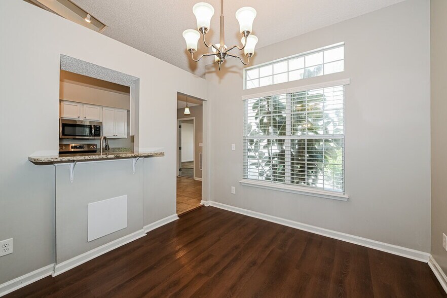 Building Photo - 3123 Olde Sutton Parke Dr