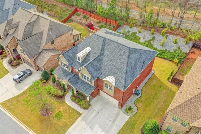 Building Photo - 2540 Maple Ridge Ln