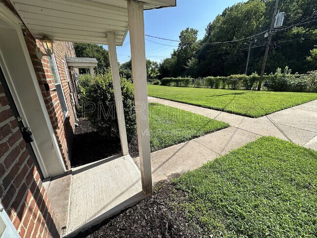 Building Photo - 3517 Briel St
