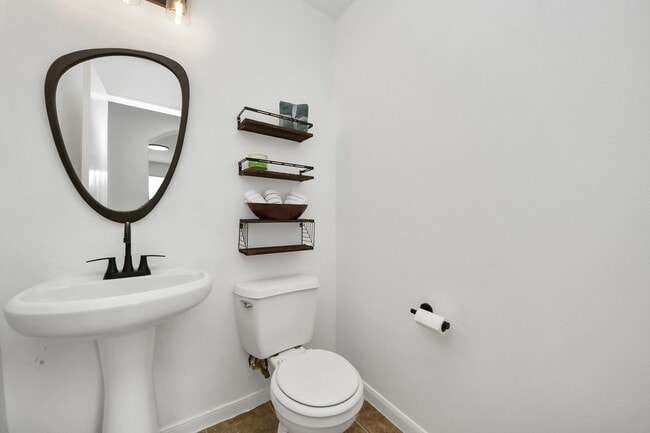 Building Photo - 322 Burris Park Dr