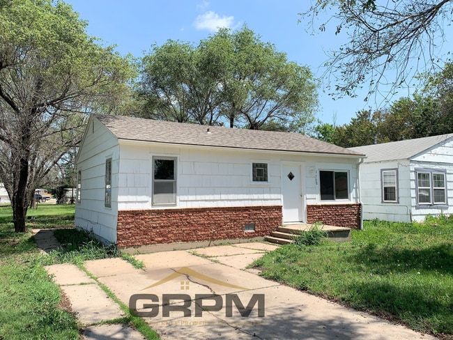 Building Photo - Cozy 2 bedroom home