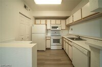 Building Photo - 6400 Aragon Way