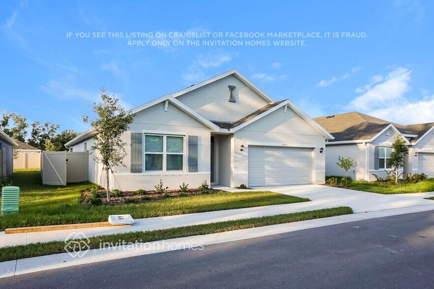 Building Photo - 8001 Majestic Palms Ct