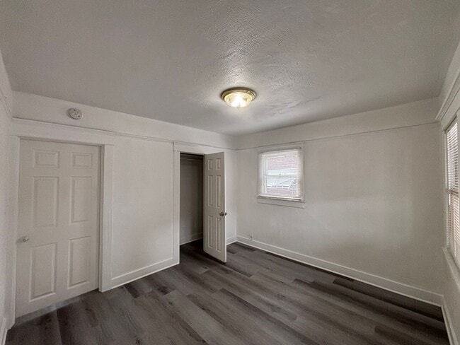 Building Photo - SDS T 2775