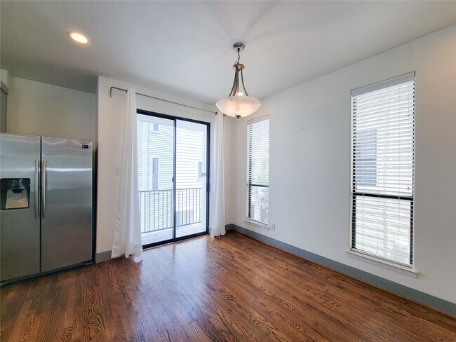 Building Photo - 1432 Ennis St