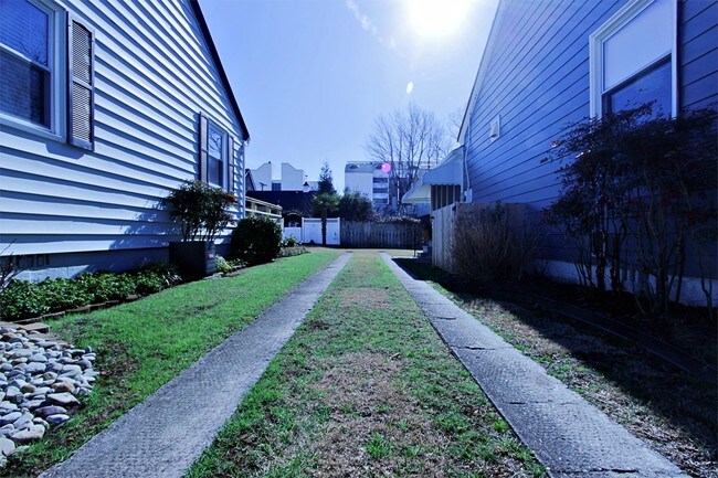 Building Photo - 418 Terrace Ave