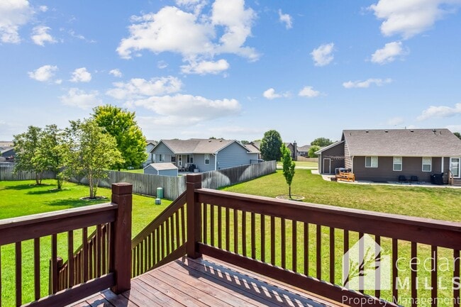 Building Photo - 5 Bedroom in Derby