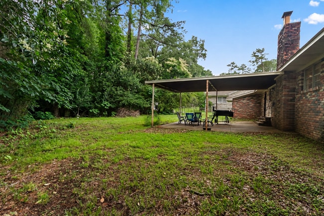 Building Photo - Vestavia School Zone Home Northport