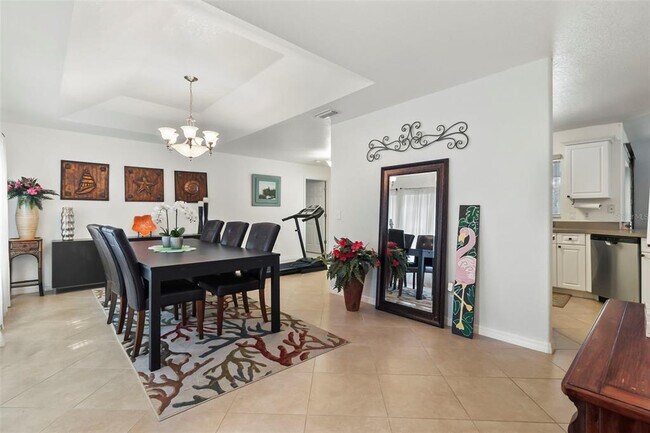 Building Photo - 1728 Kadashow Ave