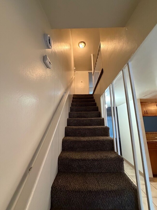 Building Photo - 1968 Stine Rd