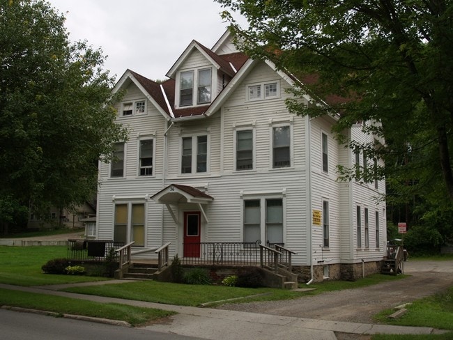 36 South Main, 6 apartments - 4 Elm St
