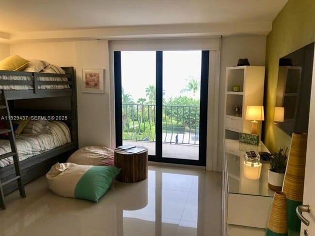 Building Photo - 8877 Collins Ave