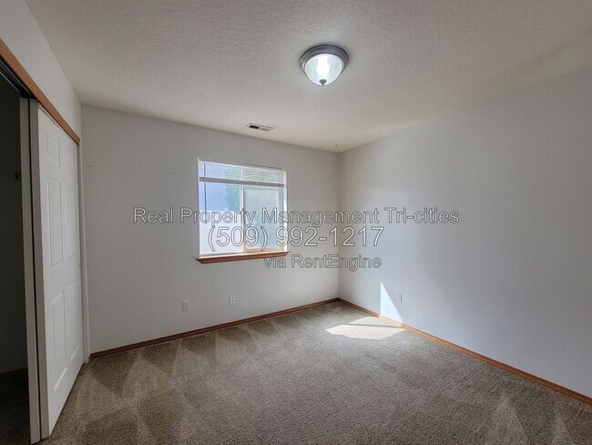 Building Photo - 7808 Rush Creek Dr