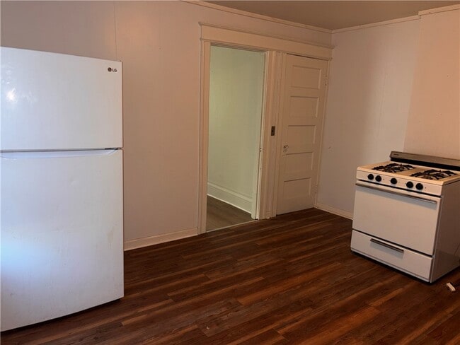 Building Photo - 100 Fairbanks St