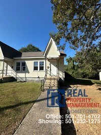 Building Photo - Nice Duplex In The Middle Of Town!! Move-in Special: Get 50% off your first month’s rent.